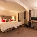 Central, & Lounge Bar Hotel Crans-Montana