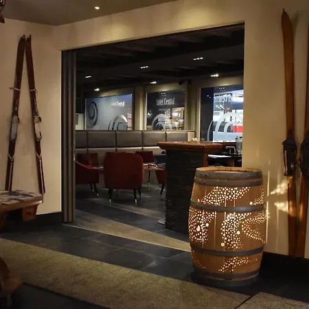Central, & Lounge Bar Szálloda Crans-Montana