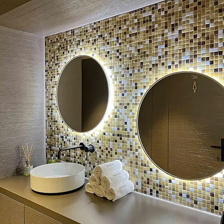 Central, & Lounge Bar Crans-Montana