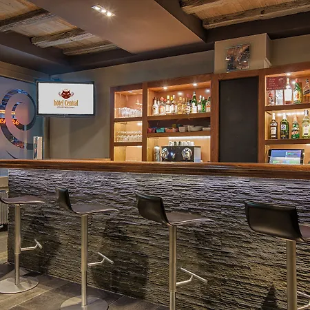 Central, & Lounge Bar Crans-Montana