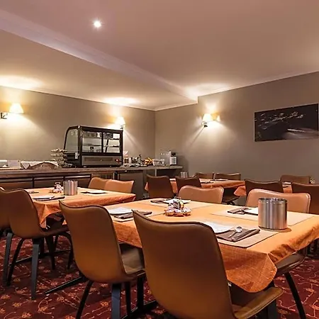 Central, & Lounge Bar Hotel 3*