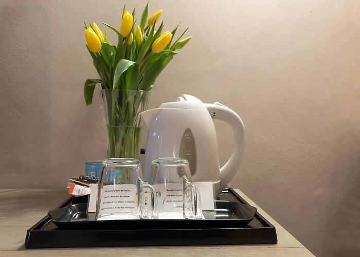 Central, & Lounge Bar 3*