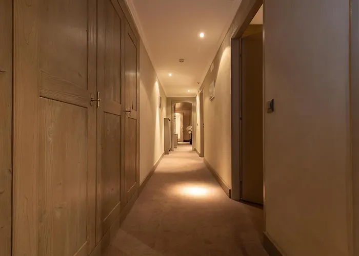 Hotel Central, & Lounge Bar Crans-Montana