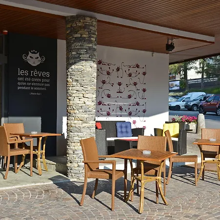 Central, & Lounge Bar 3* Κρανς Μοντάνα