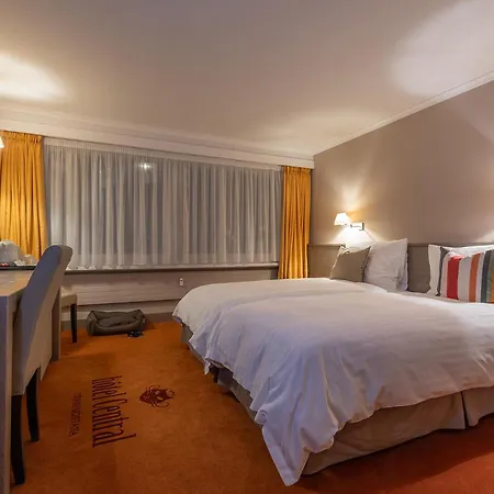 Central, & Lounge Bar Crans-Montana