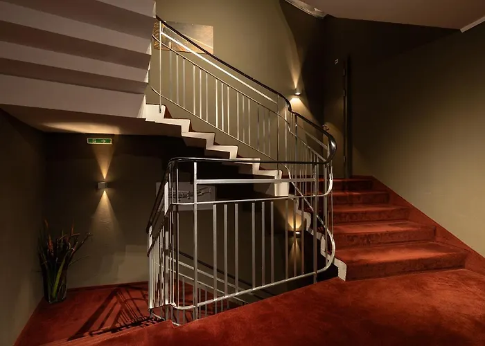 Central, & Lounge Bar 3* Crans-Montana