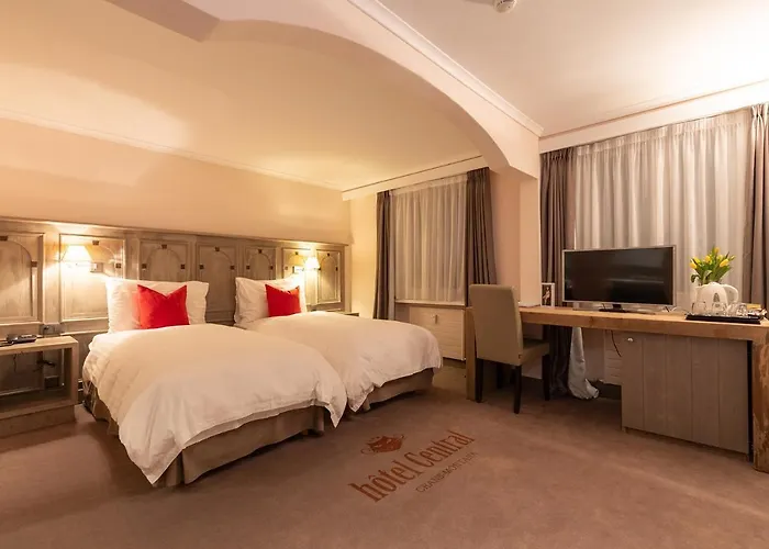 Central, & Lounge Bar Hotel Crans-Montana