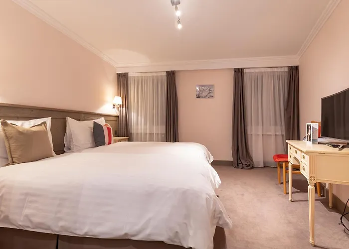 Hotel Central, & Lounge Bar 3*