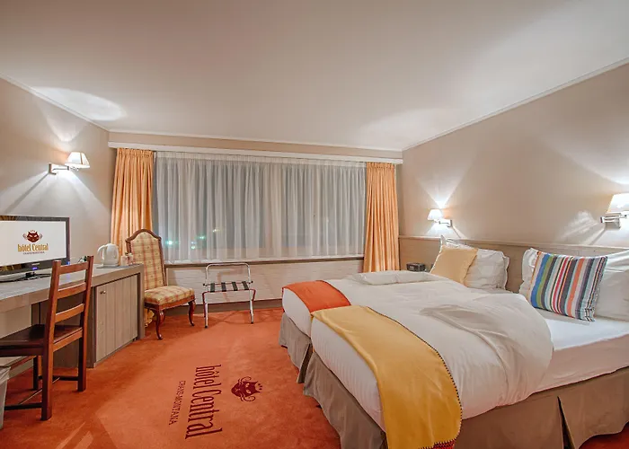 Hotel Central, & Lounge Bar