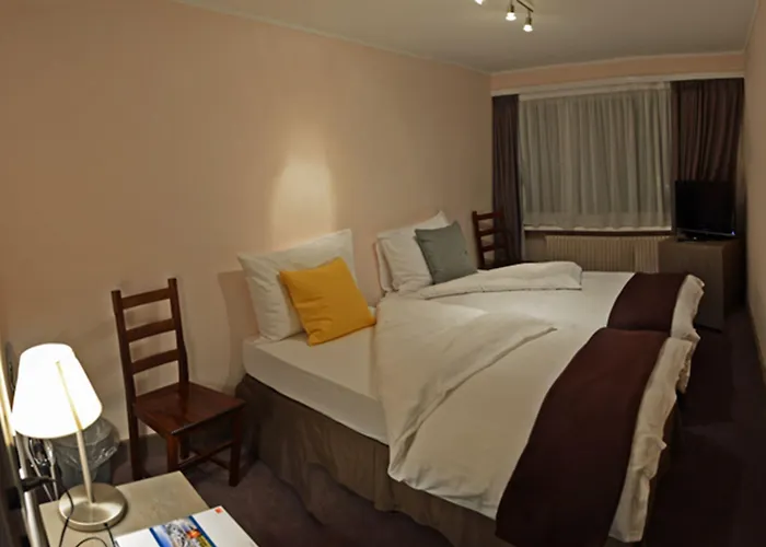 Hotel Central, & Lounge Bar 3*